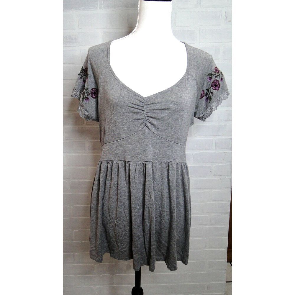 Torrid Plus Size 1 (14/16) Super Soft‎ Floral Embroidered Grey Babydoll Top